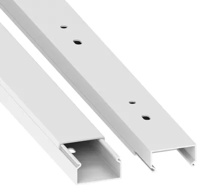 Immagine prodotto di Canalina Habengut (con fori di fissaggio al pavimento) 30x15 mm in PVC, colore: bianco, lunghezza 4 m (4 pezzi da 1 metro ciascuno) NS