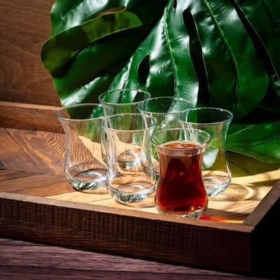 Produktbild von 6er Set Türkische Teegläser – 160 ml Klarglas – Klassisches Design, Spülmaschinenfest, Ideal für Schwarztee und Kräutertee