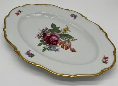 Produktbild von Casa Padrino Luxus Barock Porzellan Teller Weiß / Mehrfarbig / Gold 38 cm - Ovaler Servierteller - Luxus Barockstil Porzellan Accessoires - Reichenbach Porzellan - Luxus Qualität -  Germany