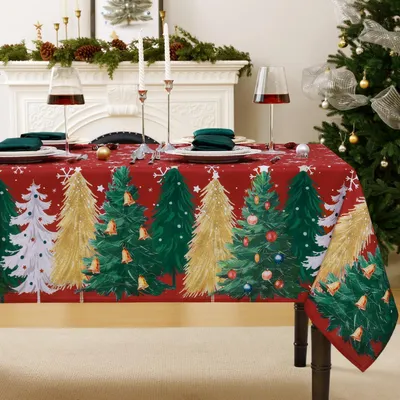 Immagine prodotto di Tovaglia natalizia rettangolare, 140x320 cm, colore rosso, con decorazioni di alberi di Natale e fiocchi di neve, lavabile