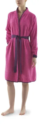Imagen del producto de Bata de algodón 100% en color fucsia