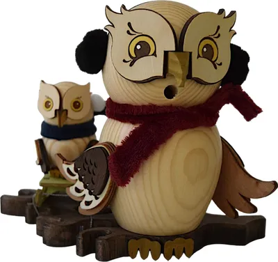 Productafbeelding van Kuhnert Rookmannetje, rookfiguur, uil, sleeën met kind, 15 cm - Echt Erzgebirge