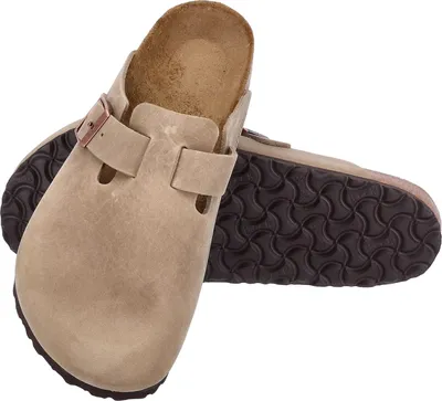 Produktbild von Kaufen Sie die Birkenstock Boston Fettleder Tabacco Brown mit normalem Fußbett bei Kicksshop. Bequeme braune Herrensandale mit dem legendären Birkenstock-Fußbett.