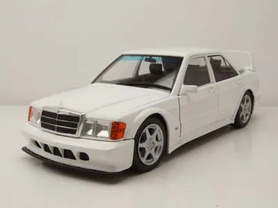Produktbild von Mercedes 190E Evo2 W201 1990 weiß Modellauto 1:18 Solido