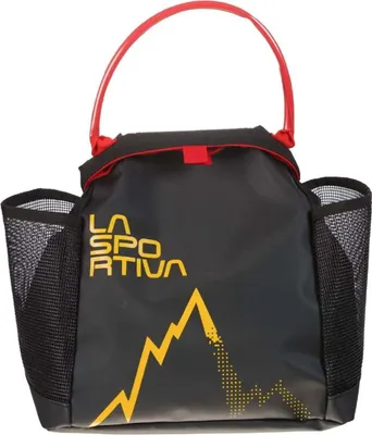 Schwarze Chalk Bag von La Sportiva mit rotem Griff und Netzfächern; geeignet für Kletterer.
