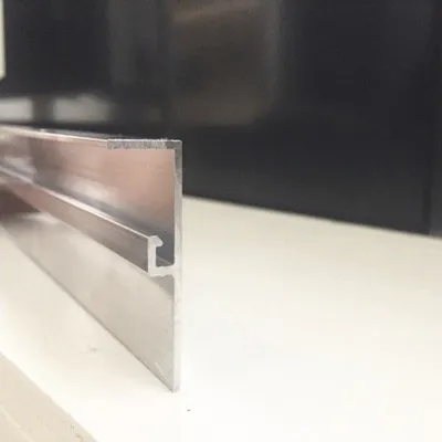 Produktbild von Aluminiumprofil Tag für Türvorhänge silber 90 cm