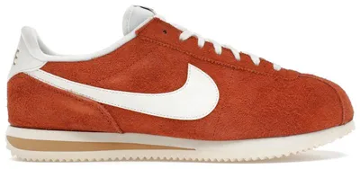 Imagen del producto de Nike Cortez SE, gamuza, color marrón oscuro (Dark Russet), detalles en color beige (Flax y Muslin), color blanco (Sail) - Talla EU 45