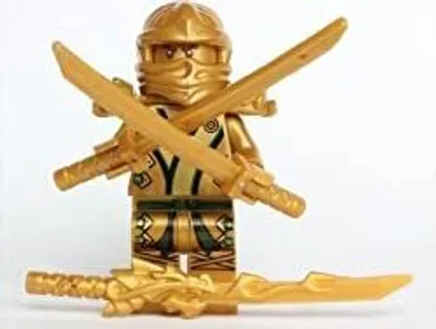 Produktbild von LEGO Ninjago: goldener Lloyd mit Schwertern
