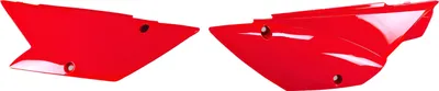 Image de Carénage latéral UFO PLAST, en deux parties, pour Kawasaki KLX 110 cm³, années 2010 à 2025, couleur : rouge, référence OEM 00-26