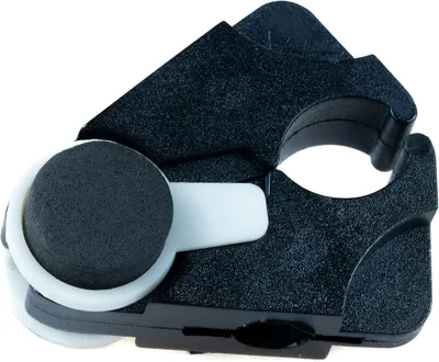 Produktbild von Stock-Fachmann Gehstockhalter – Rutschfester Stockhalter mit Clip-Befestigung ohne Bohren – Gehstock Halterung für Tisch, Rollator & Bett – Schwarz/Weiß