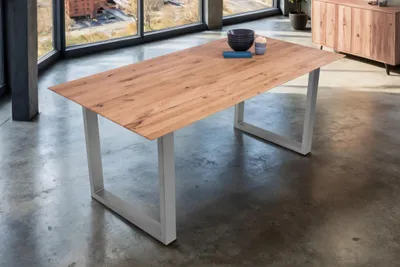 Produktbild von Esstisch 200 x 100 cm Lotte, Eichenholz massiv & geölt, Esszimmertisch mit Schweizer Kante/gerade Ecken, U-Gestell aus Metall Silber, pflegeleichter Holztisch