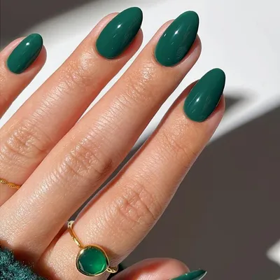 Productafbeelding van Kunstnagels, korte, donkergroene acrylgel, amandelvorm, 24 stuks
