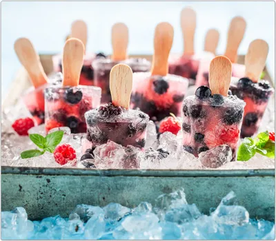 Produktbild von Spritzschutz Herdabdeckplatte Schneidebrett aus Glas Eisstengel aus Beeren 1-Teilig (60x52cm)