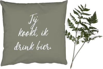 Produktbild von MuchoWow® Zierkissen Sofakissen Wohnzimmer Dekokissen 45x45 cm Zitate - Sprichwörter - Du kochst, ich trinke Bier - Bier - Schlafpolster - Polster für das Sofa