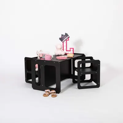 Productafbeelding van Montessori tafel om te spenen en set van 2 stoelen