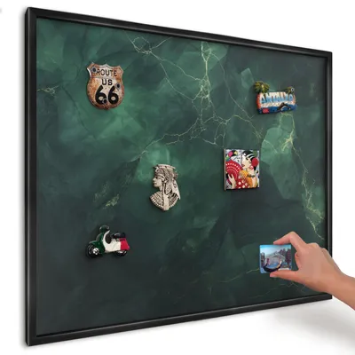 Produktbild von Magnettafel 80x60 cm mit schwarzem Rahmen - Magnetische Metalltafel, Magnetpinnwand zur Wandmontage für Wohnzimmer, Küche, Flur, Kinderzimmer und Büro - Grüntiefe