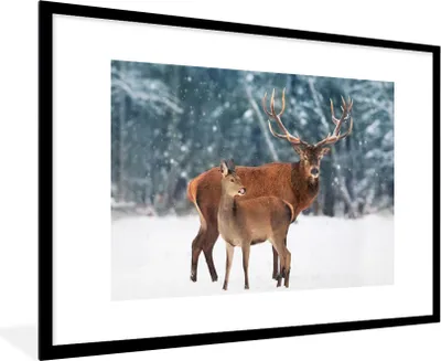 Produktbild von MuchoWow® MuchoWow® Gerahmtes Poster Hirsche - Wald - Schnee 90x60 cm - Poster mit zchwarzem Bilderrahmen - Wanddekoration - Fotos
