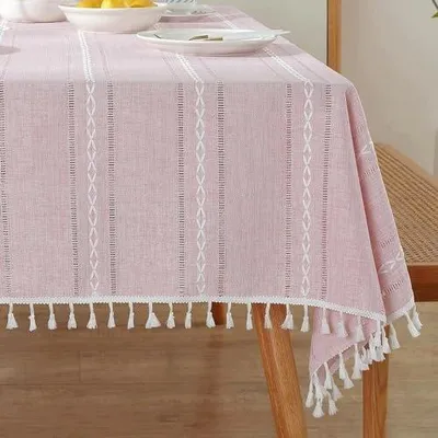 Zdjęcie produktu dla Obrus boho lniany prostokątny 130X180 cm różowy frędzle do kuchni