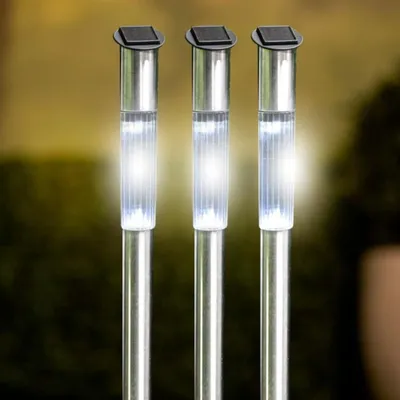 Produktbild von Grundig Solarlampe für Außen – Gartenlatern mit Edelstahlgehäuse – Wetterfest IP44 Solarlampe für Außenbereich Gartenbeleuchtung