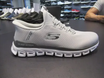 Produktbild von Skechers Glide Step Slip IN Sportschuh Grau