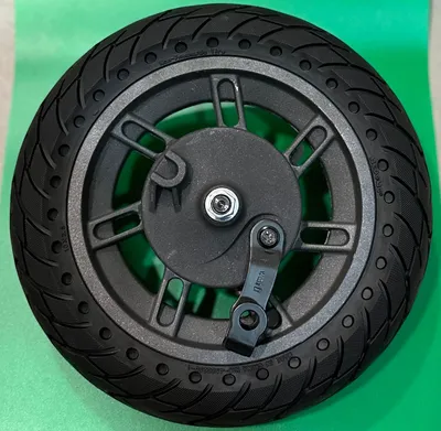 Produktbild von 60/70-6.5 Ninebot G30D G30LD 2 Gen Reifen Schwarz mit Vollgummi Felge Bremse