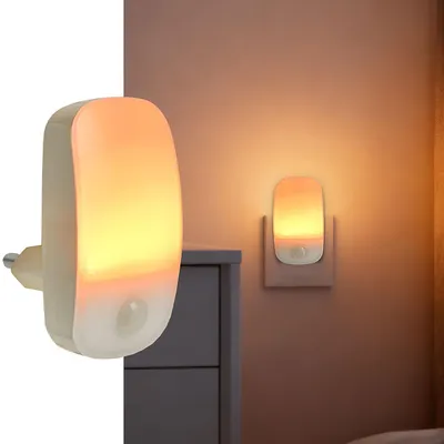 Produktbild von LED Nachtlicht Stecker mit Bewegungsmelder & Dämmerungssensor, Orientierungslicht für die Steckdose, 11 Lm Warmweiss, für Flur, Treppe & Kinderzimmer