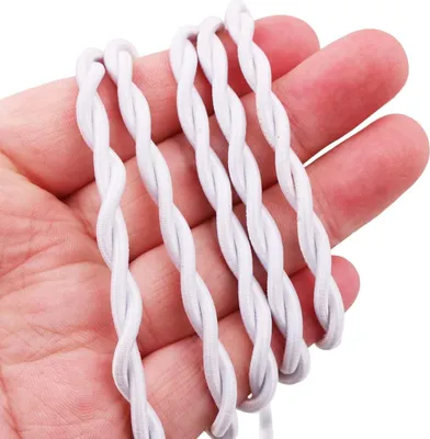 Produktbild von Tragbare ausziehbare Wäscheleine mit Haken und Saugnäpfen - 2-teiliges Set für Campingzubehör, Outdoor- und Indoor-Hotelgebrauch (Weiß)