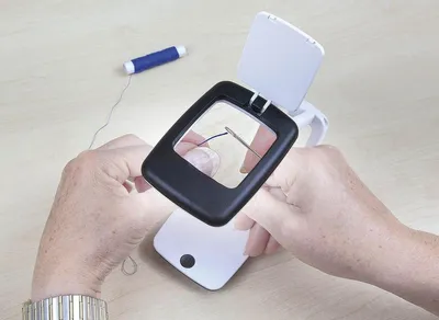 Obrázek produktu pro Kapesní stolní lupa WEDO s LED světlem, bílá/černá