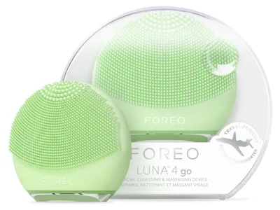 Produktbild von FOREO LUNA 4 go Gesichtsreinigungsbürste – Sanfte Reinigung & Massage – Kompaktes Beauty Tool für alle Hauttypen