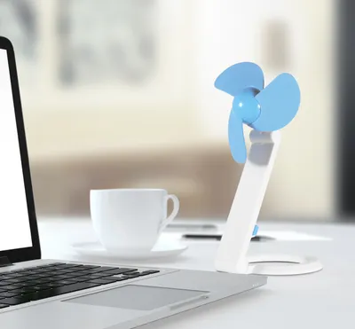 Zdjęcie produktu dla ThumbsUp! Tischventilator USB blau/weiß