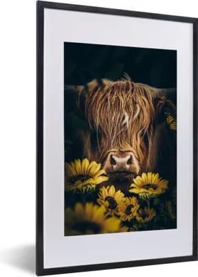 Produktbild von MuchoWow® Gerahmtes Poster Schottische Highlander - Blumen - Kuh - Botanisch - Tiere 40x60 cm - Poster mit Schwarzem Bilderrahmen Wandposter Rahmen Foto Bilder - Poster in Rahmen