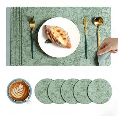 Produktbild von Kunstleder Platzsets und Untersetzer Set von 6 - Blumenmuster 43 x 30 cm