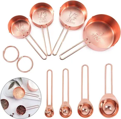 Produktbild von Edelstahl Messbecher und Löffel mit Messlineal Scoop, Küchenumrechnungstabelle 8er Set für Trockene und Flüssige Zutaten