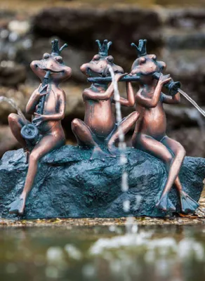 Produktbild von Heissner Teichfigur mit Speierfunktion Frosch-Kapelle 39 x 16 x 30 cm