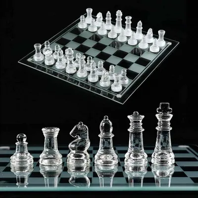 Produktbild von Omgoods – Tragbares Schachspiel aus Glas (25x25 cm)
