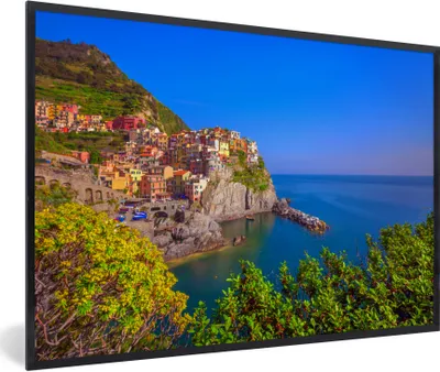 Produktbild von MuchoWow® Gerahmtes Poster Blauer Himmel über Cinque Terre 60x40 cm - Poster mit Schwarzem Bilderrahmen Wandposter Rahmen Foto Bilder - Printing - Wanddeko Schlafzimmer