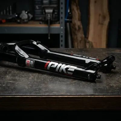 Produktbild von RockShox LowerLeg 29\"15x110,Boost,Pike Gloss Black, mit PRV Ventilen, 2023+.