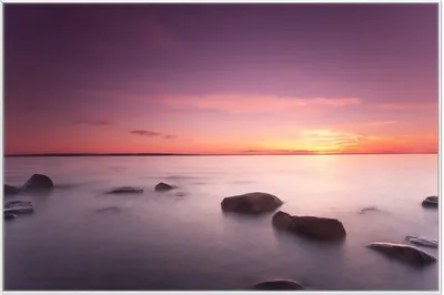 Produktbild von Wallario Wandbild Nebel am See bei Sonnenuntergang, Größe: 61 x 91,50 cm, Poster mit weißem Aluminiumrahmen