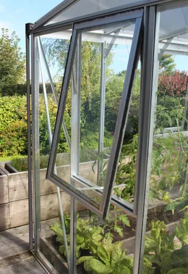 Produktbild von Seitenfenster Z mit ESG, alu