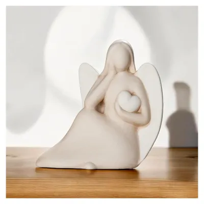 Produktbild von Deko Engel Figur mit Herz - Keramik Schutzengel - Engel Geschenk zur Taufe, Kommunion, Hochzeit - Farbe: Creme Weiß, Höhe 27 cm