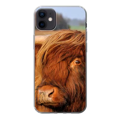 Produktbild von MuchoWow® Handyhülle Schutzhülle Hülle für iPhone 12 mini Schottischer Highlander - Gras - Baum Silikon Softcase Handy Hülle - Bild