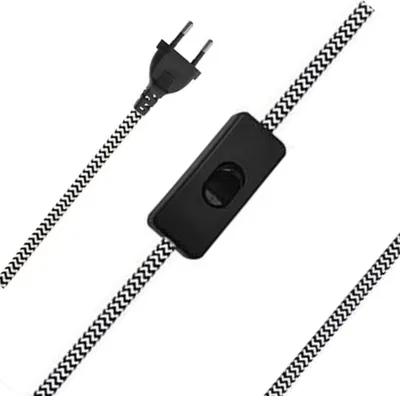 Produktbild von Stromkabel mit Schalter, Eurostecker 130 cm, 220V, passend für Steckdosen, Netzteile und Lampenfassungen, mit Textilgeflechtummantelung.