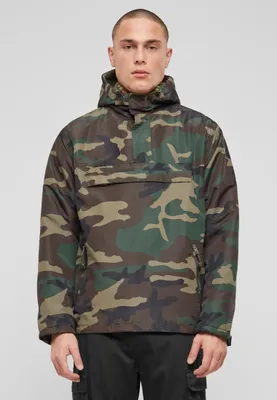 Produktbild von Urban Classics Übergangsjacke für Männer Tranous tarngrün 4XL