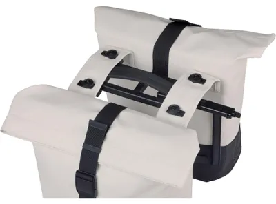 Produktbild von Basil Fahrrad-Doppeltasche Cove MIK off-white/schwarz, 28-32 ltr, MIK