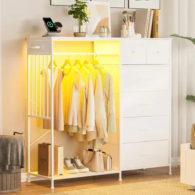 Immagine prodotto di Comò con asta appendiabiti - Comò da camera da letto con 6 cassetti - Stazione di ricarica USB - Illuminazione a LED - Struttura in metallo - Bianco