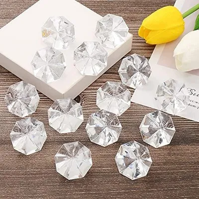 Zdjęcie produktu dla Diamenty akrylowe dekoracyjne przezroczyste na wesele komunię 35 szt