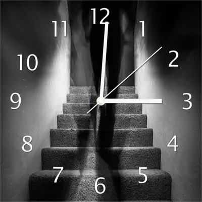 Produktbild von Wallario Design Wanduhr Mysteriöse Treppe mit Schattenfigur - Schwarzweiß aus Echtglas, Größe 30 x 30 cm