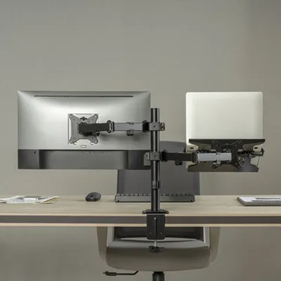 Produktbild von Brateck LDT66-C024ML Monitorhalterung ein Gelenkarm ein seitlicher Laptophalter auf Stange