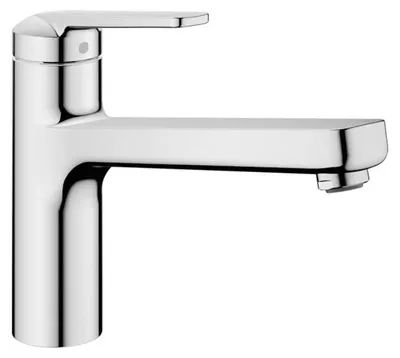 KWC DOMO 6.0 Küchenarmatur in Chrom. Die Armatur besitzt einen flachen, eckigen Auslauf und eine Wasserauslaufhöhe von 123 mm. Oben befindet sich der Hebel zur Steuerung.