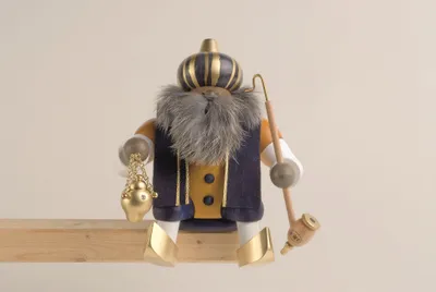 Produktbild von König Melchior - Kantenhocker (18cm) Räuchermann von KWO